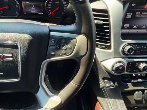 Used 2015 GMC Yukon SLT RWD image 32