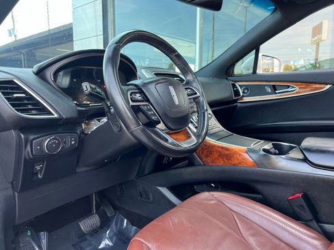 Used 2019 Lincoln Nautilus Reserve image 2