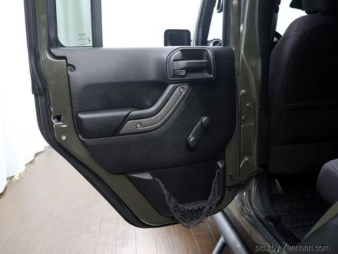 Used 2016 Jeep Wrangler Unlimited Sport w/ Connectivity Group AWD/4WD image 23