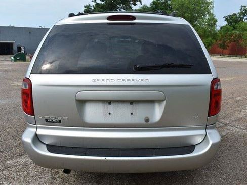 Used 2005 Dodge Grand Caravan SXT FWD image 7