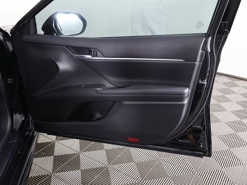 Used 2024 Toyota Camry SE image 23