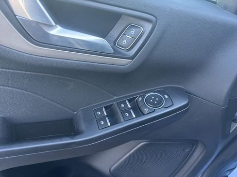 Used 2022 Ford Escape SEL w/ Class II Trailer Tow Package image 12