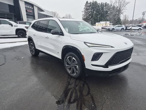 Used 2026 Buick Enclave Sport Touring image 18