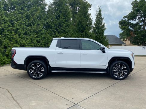 New 2025 GMC Sierra EV Denali image 35
