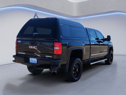 Used 2015 GMC Sierra 2500 Denali image 5