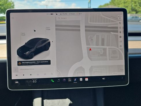 Used 2023 Tesla Model Y Long Range AWD/4WD image 7