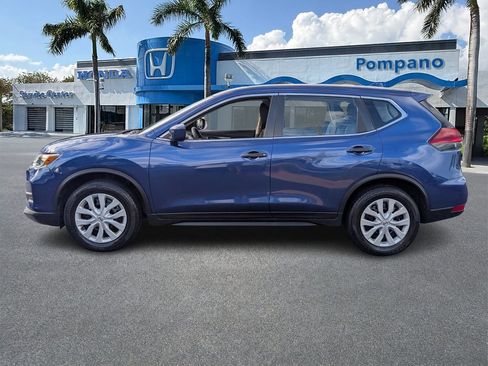 Used 2019 Nissan Rogue S image 4
