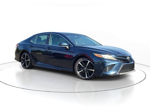 Used 2018 Toyota Camry XSE w/ Audio Package FWD image 1