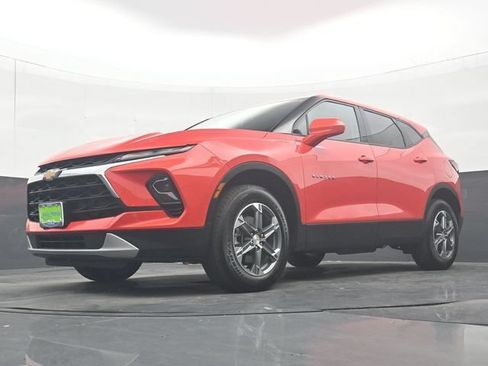 Used 2025 Chevrolet Blazer LT FWD image 28