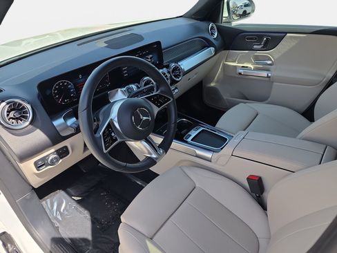 Certified 2025 Mercedes-Benz GLB 250 image 16