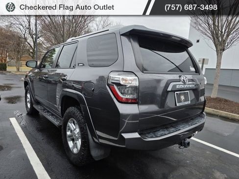 Used 2017 Toyota 4Runner SR5 image 4