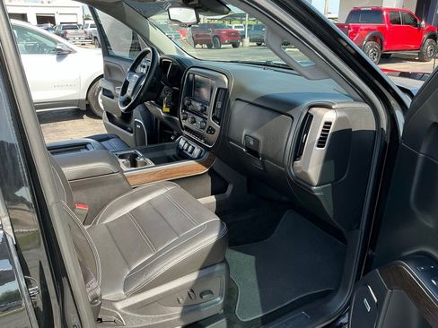 Used 2017 GMC Sierra 1500 Denali w/ Denali Ultimate Package AWD/4WD image 32