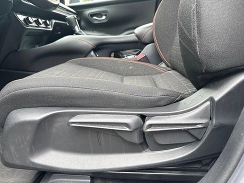 Used 2023 Honda HR-V Sport image 9