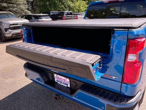 Used 2022 Chevrolet Silverado 1500 RST w/ Convenience Package II AWD/4WD image 36