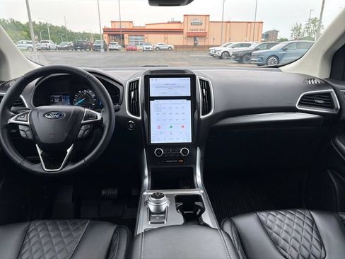 Used 2024 Ford Edge Titanium AWD/4WD image 14