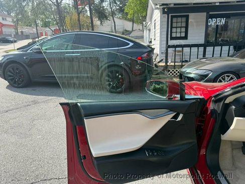 Used 2018 Tesla Model S 75D AWD/4WD image 11