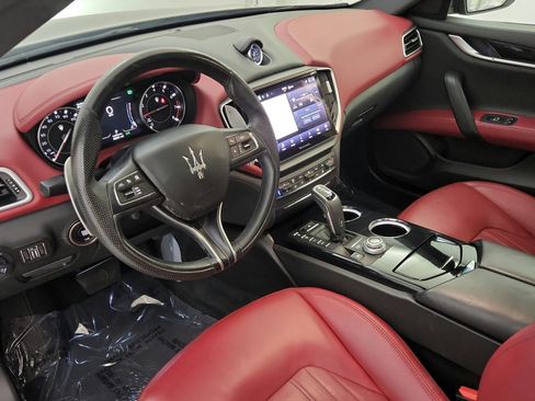 Used 2023 Maserati Ghibli Modena RWD image 16