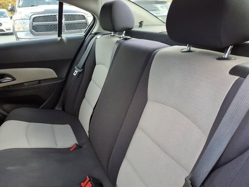 Used 2015 Chevrolet Cruze LS image 15