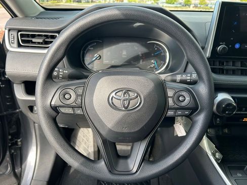 Used 2025 Toyota RAV4 LE AWD/4WD image 13