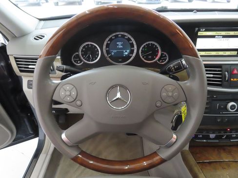 Used 2011 Mercedes-Benz E 350 Sedan image 15