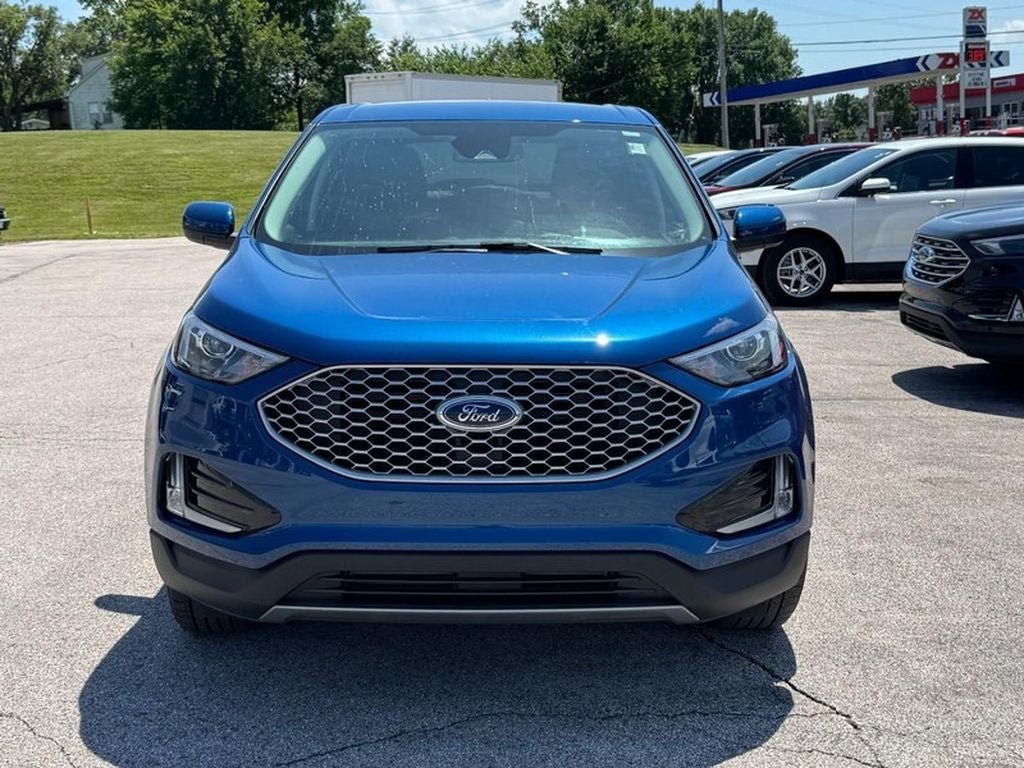 Used 2023 Ford Edge SEL w/ Convenience Package AWD/4WD image 9