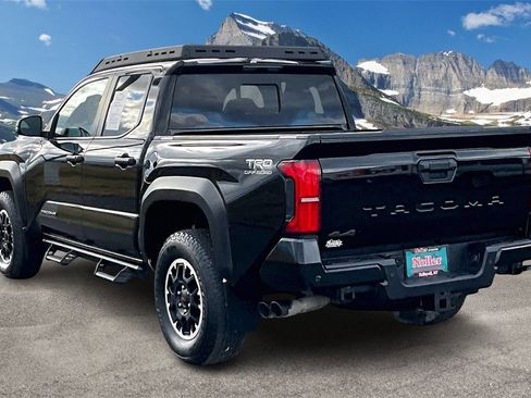 Used 2024 Toyota Tacoma TRD Off-Road image 13
