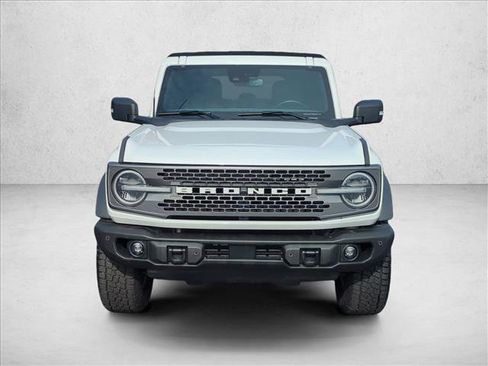 Used 2023 Ford Bronco Badlands image 2