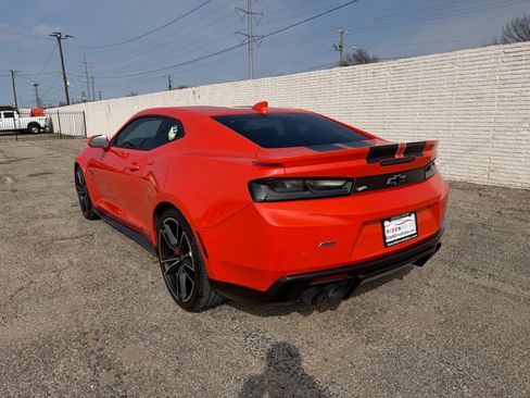 Used 2018 Chevrolet Camaro SS w/ Hot Wheels Edition image 4