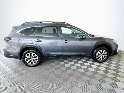 Certified 2025 Subaru Outback Premium AWD/4WD image 11