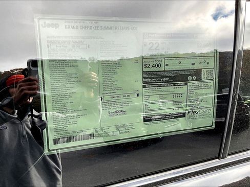 New 2025 Jeep Grand Cherokee Summit image 14