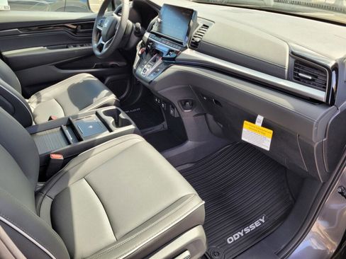 New 2026 Honda Odyssey Touring image 20