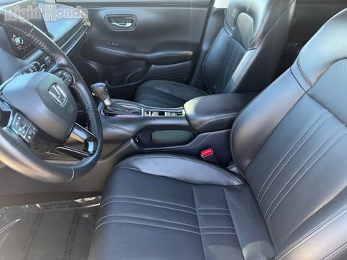 Used 2025 Honda HR-V EX-L image 12