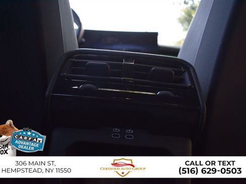Used 2025 BMW 530i w/ Premium Package RWD image 28