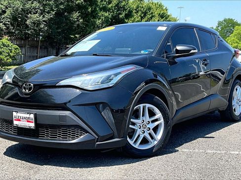 Used 2021 Toyota C-HR LE FWD image 1
