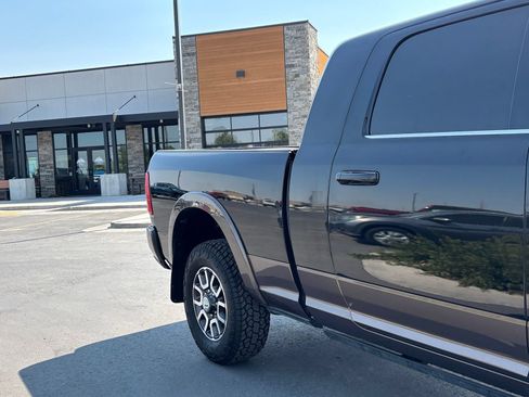 Used 2024 RAM 3500 Limited AWD/4WD image 3