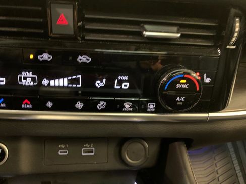 Used 2021 Nissan Rogue Platinum image 33