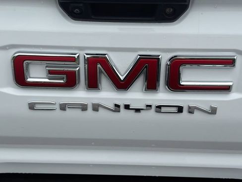 Used 2023 GMC Canyon Elevation w/ Elevation Premium Package AWD/4WD image 11