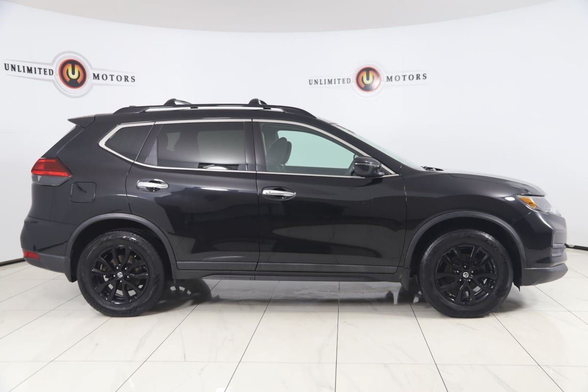 Used 2017 Nissan Rogue SV w/ Midnight Edition AWD/4WD image 2