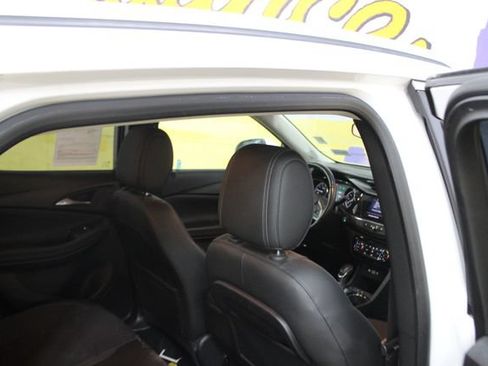 Used 2022 Buick Encore GX Select FWD image 10