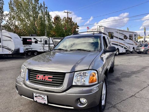 Used 2005 GMC Envoy XL SLE image 9