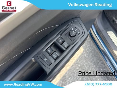 Used 2020 Volkswagen Atlas Cross Sport SEL Premium AWD/4WD image 18