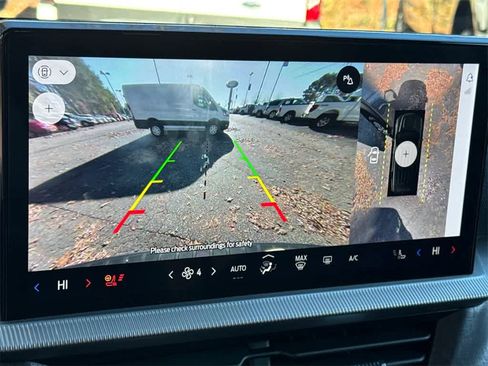 Used 2025 Ford Explorer Platinum w/ Ultimate Package image 30