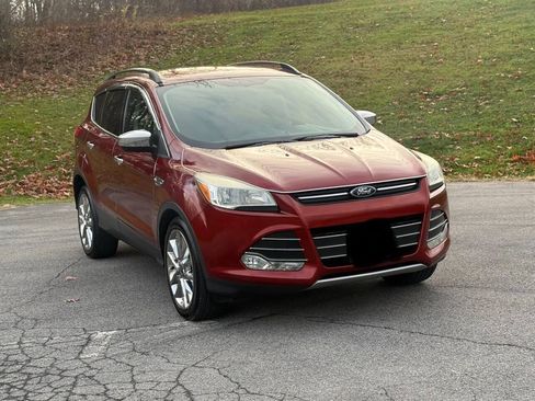 Used 2015 Ford Escape SE w/ SE Chrome Package AWD/4WD image 3