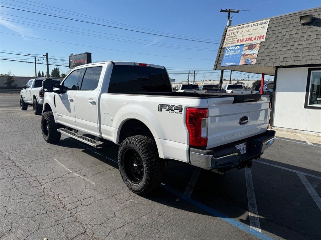 Used 2017 Ford F250 Lariat w/ Lariat Ultimate Package AWD/4WD image 7
