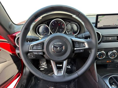 Used 2025 MAZDA MX-5 Miata Grand Touring w/ Appearance Package RWD image 12