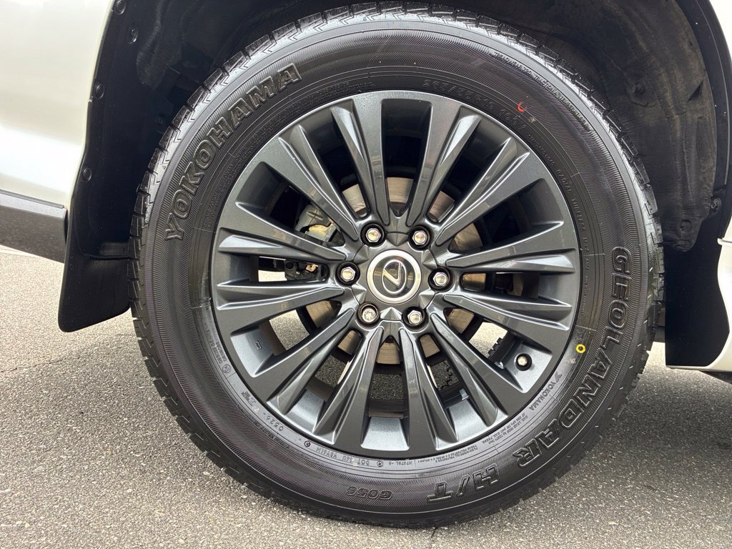 Certified 2023 Lexus GX 460 Premium w/ Accessory Package AWD/4WD image 4