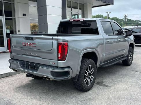 Used 2024 GMC Sierra 1500 AT4 w/ Technology Package AWD/4WD image 3
