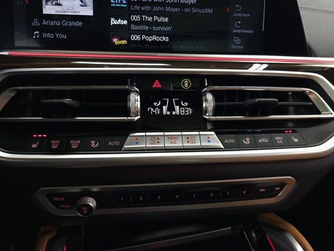 Used 2023 BMW X6 xDrive40i w/ Parking Assistance Package image 33