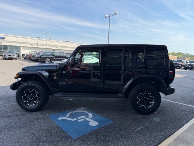 Used 2023 Jeep Wrangler Unlimited Rubicon 4xe w/ Cold Weather Group AWD/4WD image 12