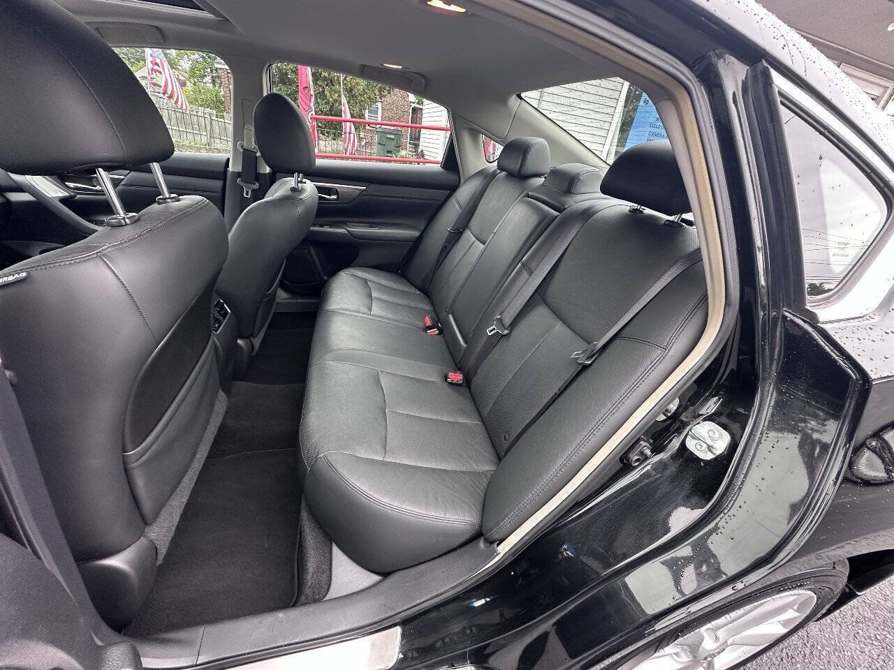 Used 2013 Nissan Altima 2.5 SL w/ 2.5 Moonroof Pkg FWD image 11